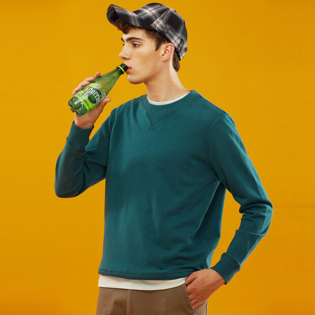 thin crew neck sweatshirt