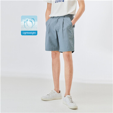 Pleated mid rise lightweight shorts
