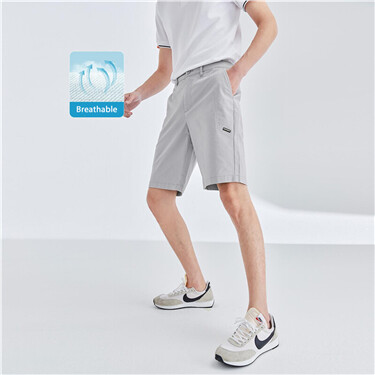 Forward seam mid rise lightweight shorts