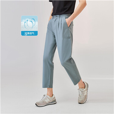 Multi-pocket mid rise lightweight pants
