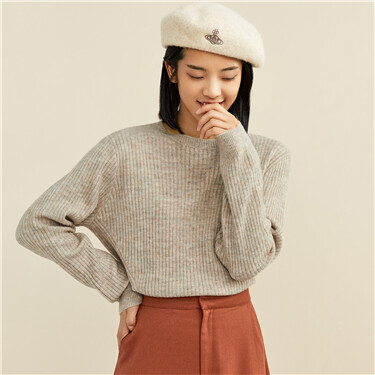 Thick pit strip loose round neck pullover sweater
