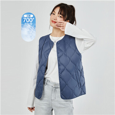 Wave quilted lightweight duck down jacket