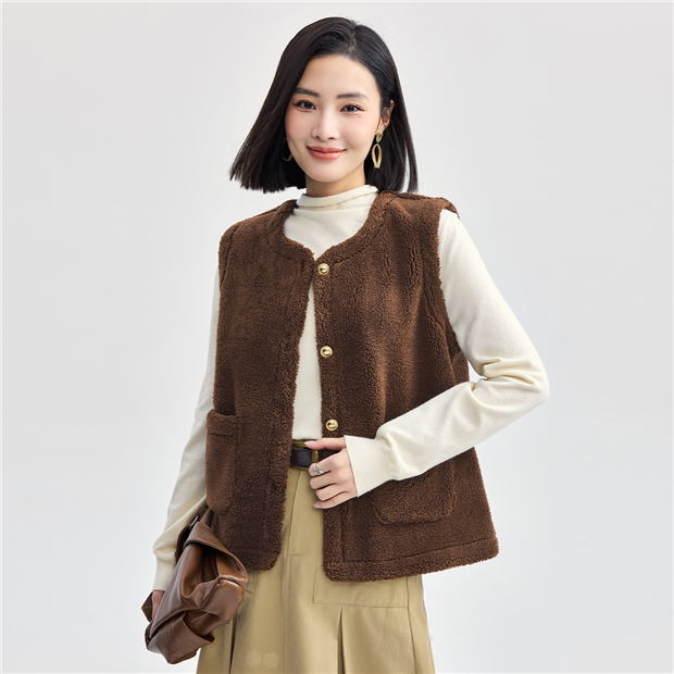 Berber fleece crewneck button closure jacket vest | GIORDANO