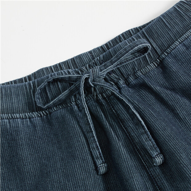 Elastic waistband lightweight ankle-length denim pants