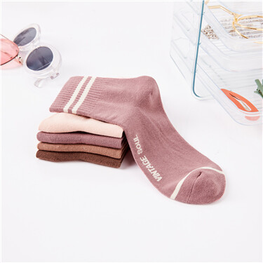 2 Pairs flocked letter contrast color socks