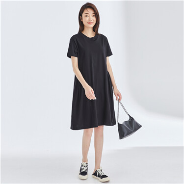 Solid color pleated short sleeve dress