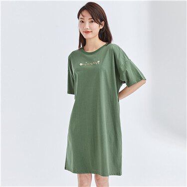 Letter embroidery loose short-sleeve dress