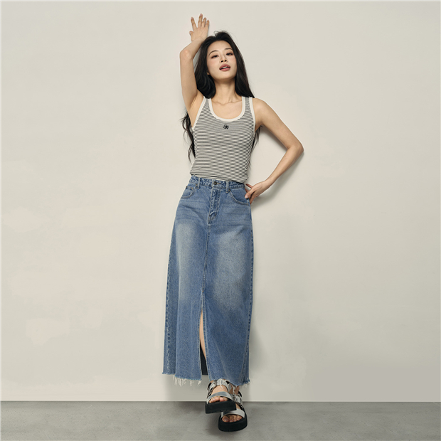 Essentials Klassieke jeansrok met 5 zakken voor dames (verkrijgbaar in grote maten), spoelwassen, 28 Plus Essentials Klassieke jeansrok met 5 zakken voor dames (verkrijgbaar in grote maten), spoelwassen, 28 Plus