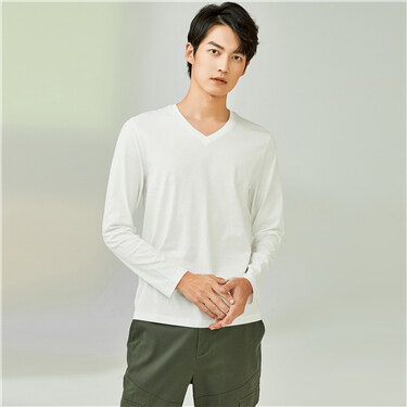 Solid color v-neck long-sleeve tee