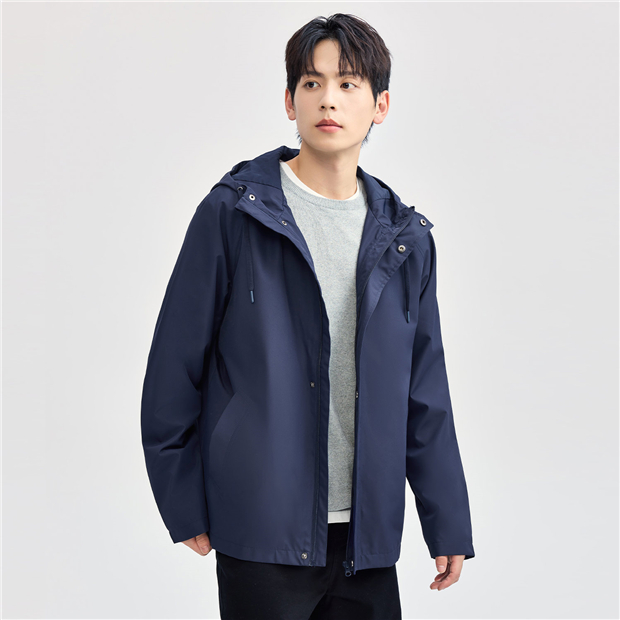 Big pockets raglan sleeve hooded windbreaker | GIORDANO