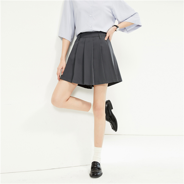 Mid rise pleated suit skorts | GIORDANO Online Store