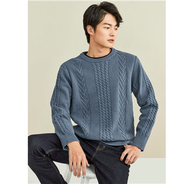 Thick cable knitted crewneck sweater