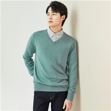 Combed cotton v-neck plain color sweater