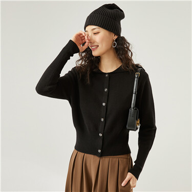 Turn-down collar open placket sweater