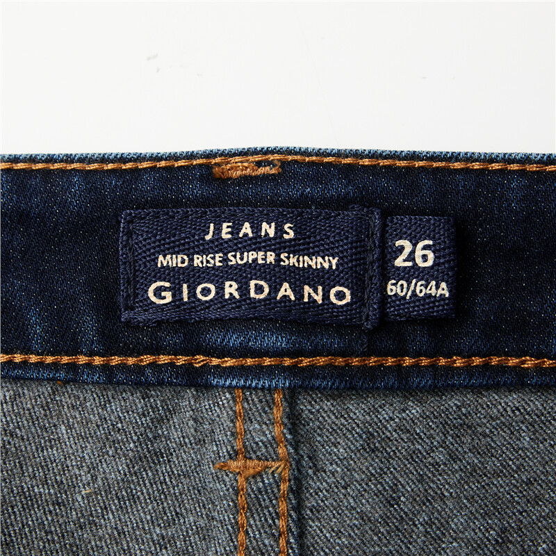 High-tech volcanic rock heating denim jeans | GIORDANO Online Store